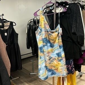 DSG new with tag size extra large, one shoulder dress multicolor